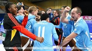 足球中超多队开始集训，主帅强调体能储备